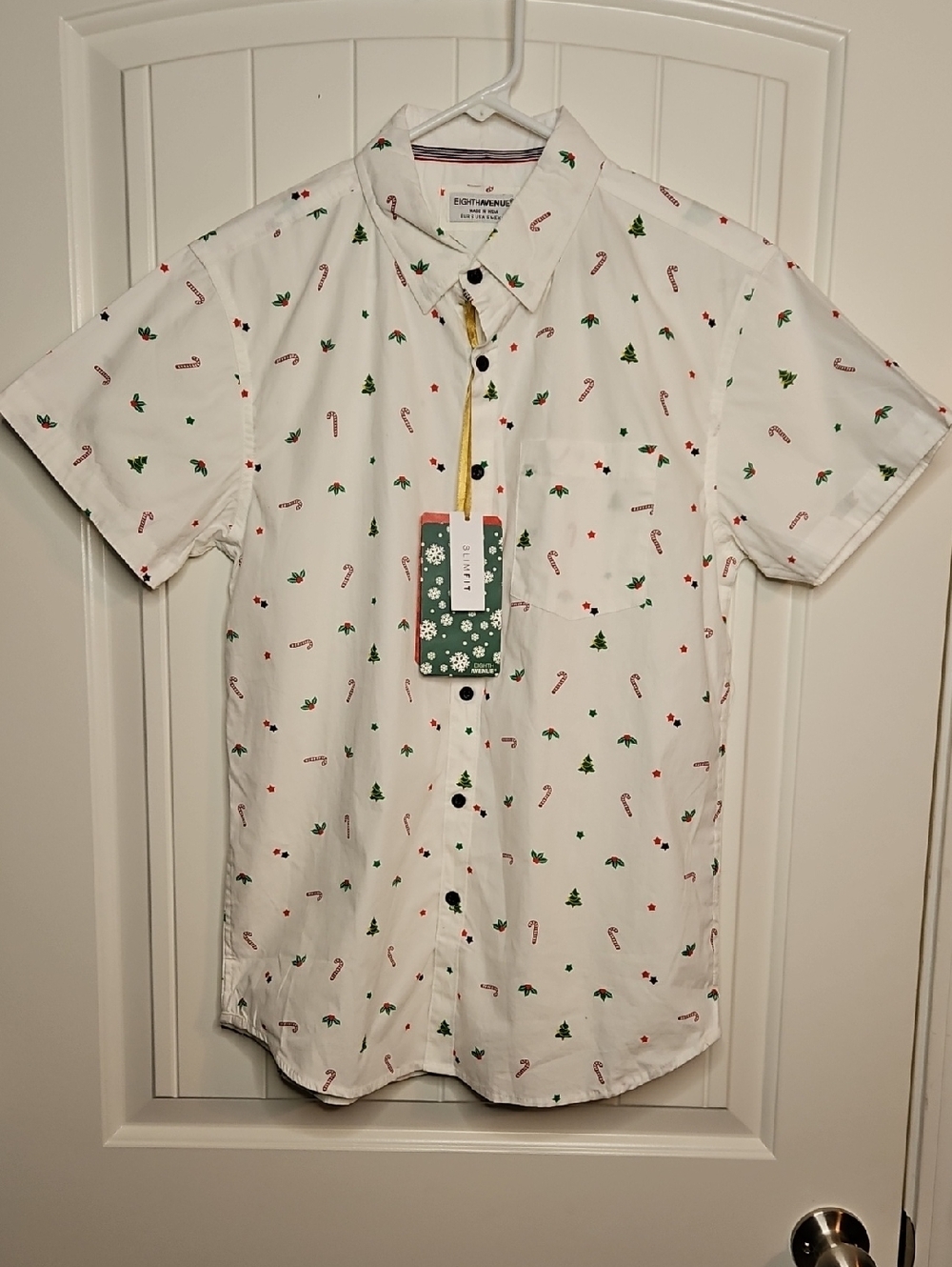 NWT Eighth Avenue White Cotton Short-Sleeve Holiday Print Button-Down Shirt